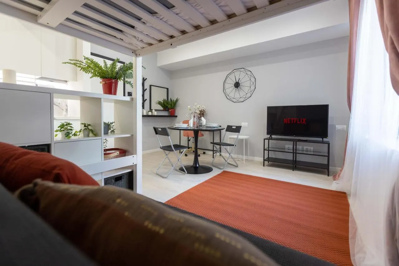 Apartment Arici 15 Milan